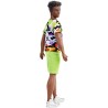 Barbie GBV23 Ken Fashionistas n. 183 Ken etnico con Vestiti alla Moda Capelli Ricci Scolpiti