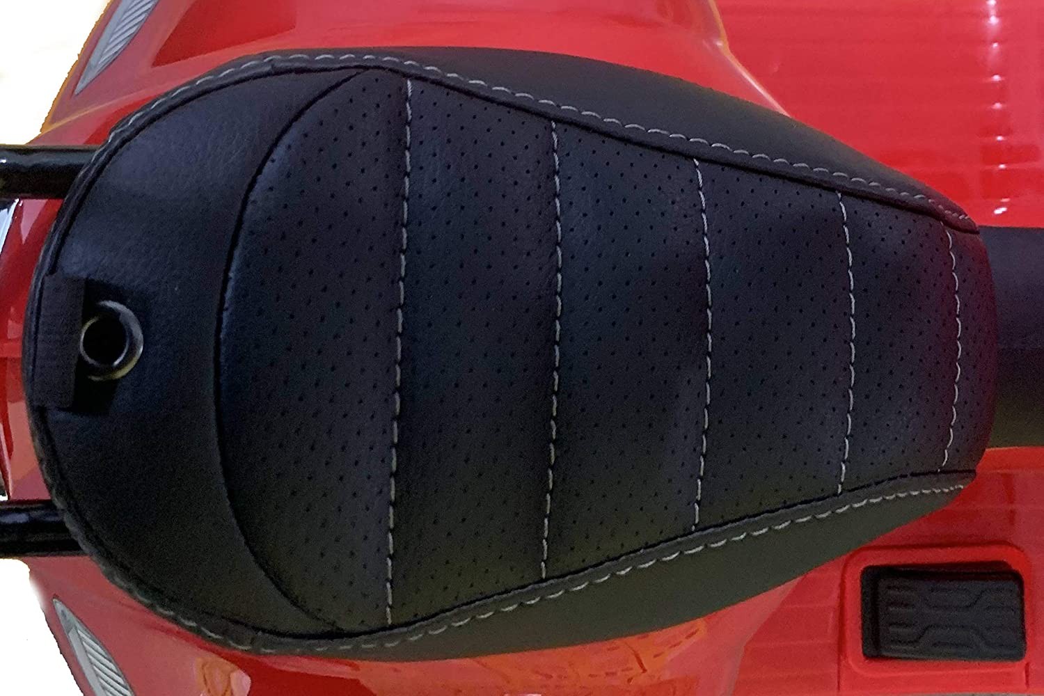 Piaggio Mini Vespa GTS Elettrica per Bambini con Sedile in Pelle Batteria 6Volt - Foto 27 di 56
