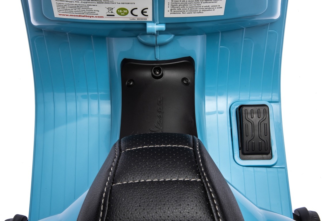 Piaggio Mini Vespa GTS Elettrica per Bambini con Sedile in Pelle Batteria 6Volt - Foto 54 di 56