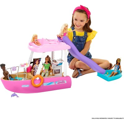 Mattel HJV37 Barbie Barca dei Sogni Playset con piscina scivolo, un delfino e 20+ accessori