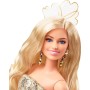 Mattel HPJ99 Barbie Movie 2023 Barbie con elegante tuta dorata e paillettes