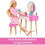 Mattel HPT55 Barbie Set Camera da letto con bambola in pigiama rosa e oltre 20+ accessori