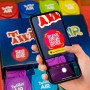 Hasbro F8158 Gioco Twister Air - Twister con app per realtà aumentata