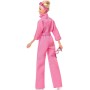 Mattel HRF29 Barbie The Movie Margot Robbie con Tuta Pink power Occhiali da Sole e Fascia per Capelli