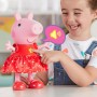 Hasbro F8873 Peppa Pig bambola di Peppa festa tra le pozzanghere con 55 suoni e reazioni