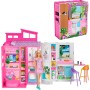 Mattel HJR77 Barbie Loft Casa delle Vacanze Plyaset con Bambola e 4 Aree di Gioco e 11 Accessori