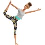 Mattel FTG83 Barbie Snodata 22 Punti Snodabili con maglietta grigia con dettagli colorati e pantaloni yoga floreali