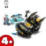 LEGO DC 76301 Batman e Batmobile Contro Mr. Freeze Macchina  con 2 Minifigure Accessori e Starter Brick per l'Auto