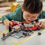 LEGO City 60443 Pit Stop e Meccanici con Monoposto Ferrari F1 Kit Officina con Macchina Minifigure e Accessori