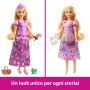 Mattel JBG09 Disney Princess Rapunzel 2 storie in 1 Rapunzel alla moda con 2 look intercambiabili e 9 accessori