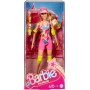 Mattel HRB04 Barbie The Movie Margot Robbiecon Abito da Pattinatrice in Stile Anni '80 con Body Pantaloncini e Pattini in Linea