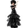 Mattel HXJ03 Monster High Rave'N Mercoledì in abito nero in stile gotico con accessori premium e supporto