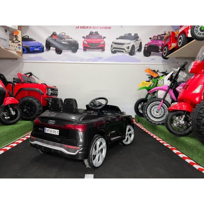 NUOVO DA ESPOSIZIONE Auto Macchina Elettrica per Bambini 12V Audi SQ8 e-tron Sportback con Telecomando