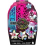 Mattel JBG82 Monster High I Misteri di Hauntlywood Catty Noir con abiti guardaroba e 19 accessori glamour