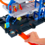 Mattel JBM74 Hot Wheels Mega Garage Pista con 3 Livelli di Gioco e 2 Loop macchinina ed Elicottero