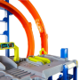 Mattel JBM74 Hot Wheels Mega Garage Pista con 3 Livelli di Gioco e 2 Loop macchinina ed Elicottero