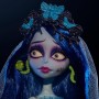 Mattel JDR67 Monster High Skullector Emily La sposa cadavere con abito da sposa in tela di ragno accessori e piedistallo