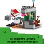 LEGO Minecraft 21274 L’Incontro con il Sorvegliante con Minifigure Mob e Funzione TNT di Caduta Massi