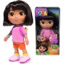 SpinMaster 6073359 Dora l'Esploratrice - Dora canta ed esplora con musica effetti sonori frasi bilingue abiti e accessori