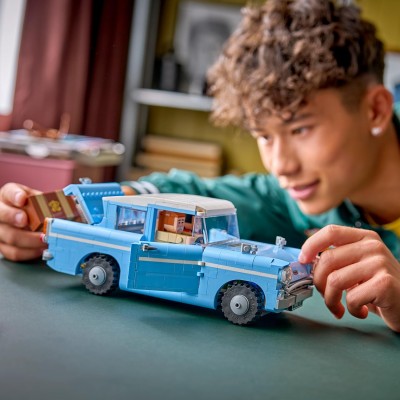LEGO Harry Potter 76470 Ford Anglia Volante Incantata Modellino Ford Anglia con Personaggi di Harry e Ron e Figura di Edvige