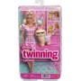 Mattel JFP36 Barbie Twinning Looks Barbie e cagnolino in abiti rosa a quadretti abbinati e accessori