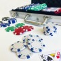 Goliath 933405 Cassetta da PokerCassetta in alluminio con carte da gioco 300 fiches e 5 dadi