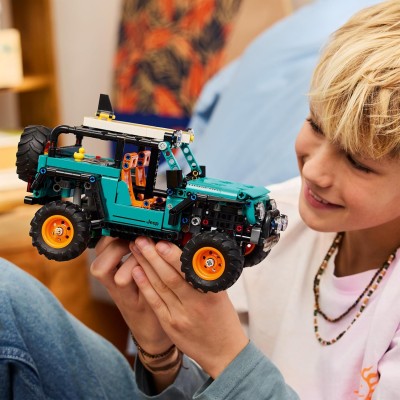 LEGO Technic 42227 SUV Jeep Wrangler Rubicon Macchina Fuoristrada con Motore V6 Sterzo e Sospensioni