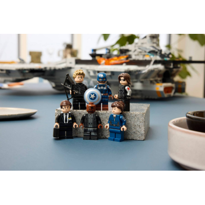 Lego Marvel 76354 Elivelivolo S.H.I.E.L.D. con 6 Minifigure tra cui Captain America e Nick Fury