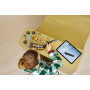 Lego City 60480 Scavatrice da cantiere gialla Trattore con 2 Minifigure Benna Anteriore e Braccio Scavatore Funzionanti