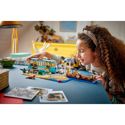 Lego City 60506 Tram classico della spiaggia con Binari Scena di Strada 5 Minifigure e 5 Animali