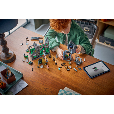 Lego Harry Potter 76471 Negozi di magia di Notturn Alley con 8 Minifigure e Patronus da Collezione