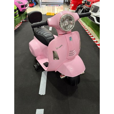 Piaggio Mini Vespa GTS Elettrica per Bambini con Sedile in Pelle Batteria 6Volt Nuova da Esposizione PINK